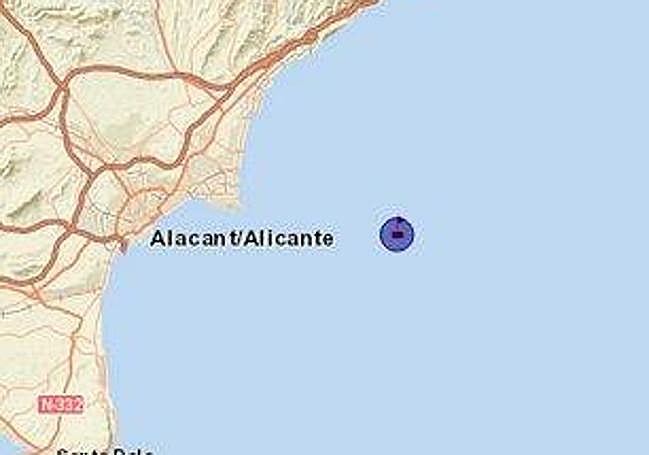 Ubicación de la patera frente a la costa alicantina.