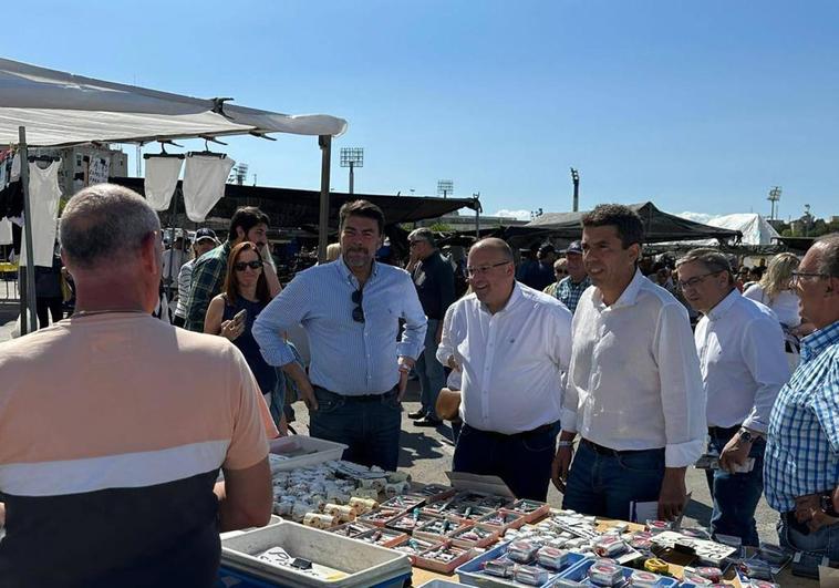 Barcala anuncia mejoras en los mercadillos de Babel, Benalúa, Teulada y Carolinas
