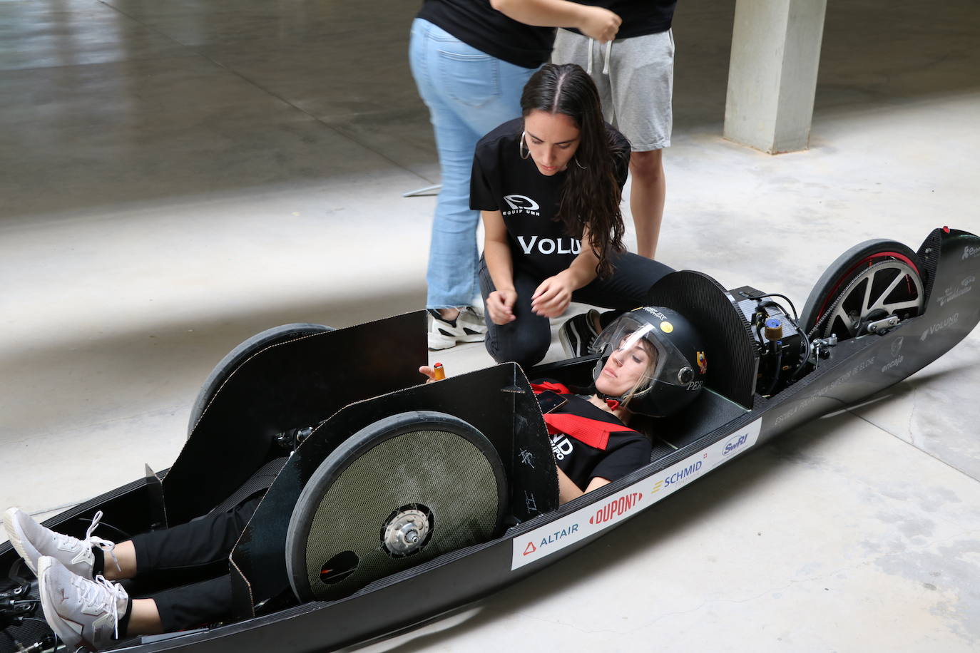 El vehículo mide tres metros de largo.