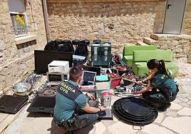 Los objetos sustraídos por los detenidos