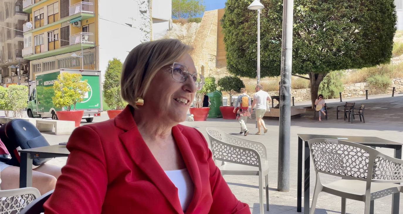 Ana Barceló, durante un momento de la entrevista.