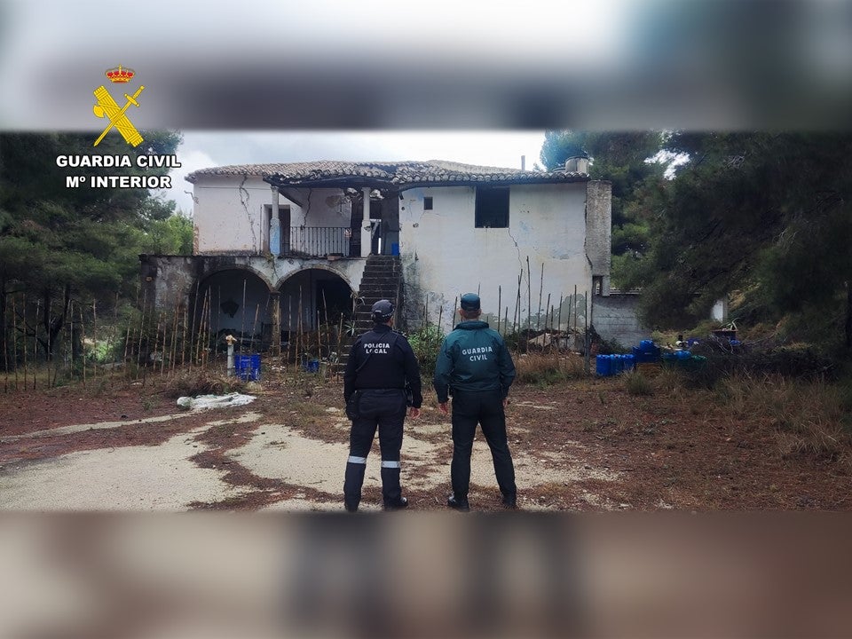 La casa abandonada donde ha sido detenido el presunto autor de los robos.