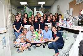 'D'Alacant al món', la hoguera oficial infantil toma forma