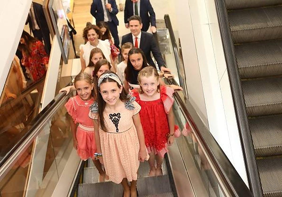 El Corte Inglés recibe a la Bellesa del Foc Infantil