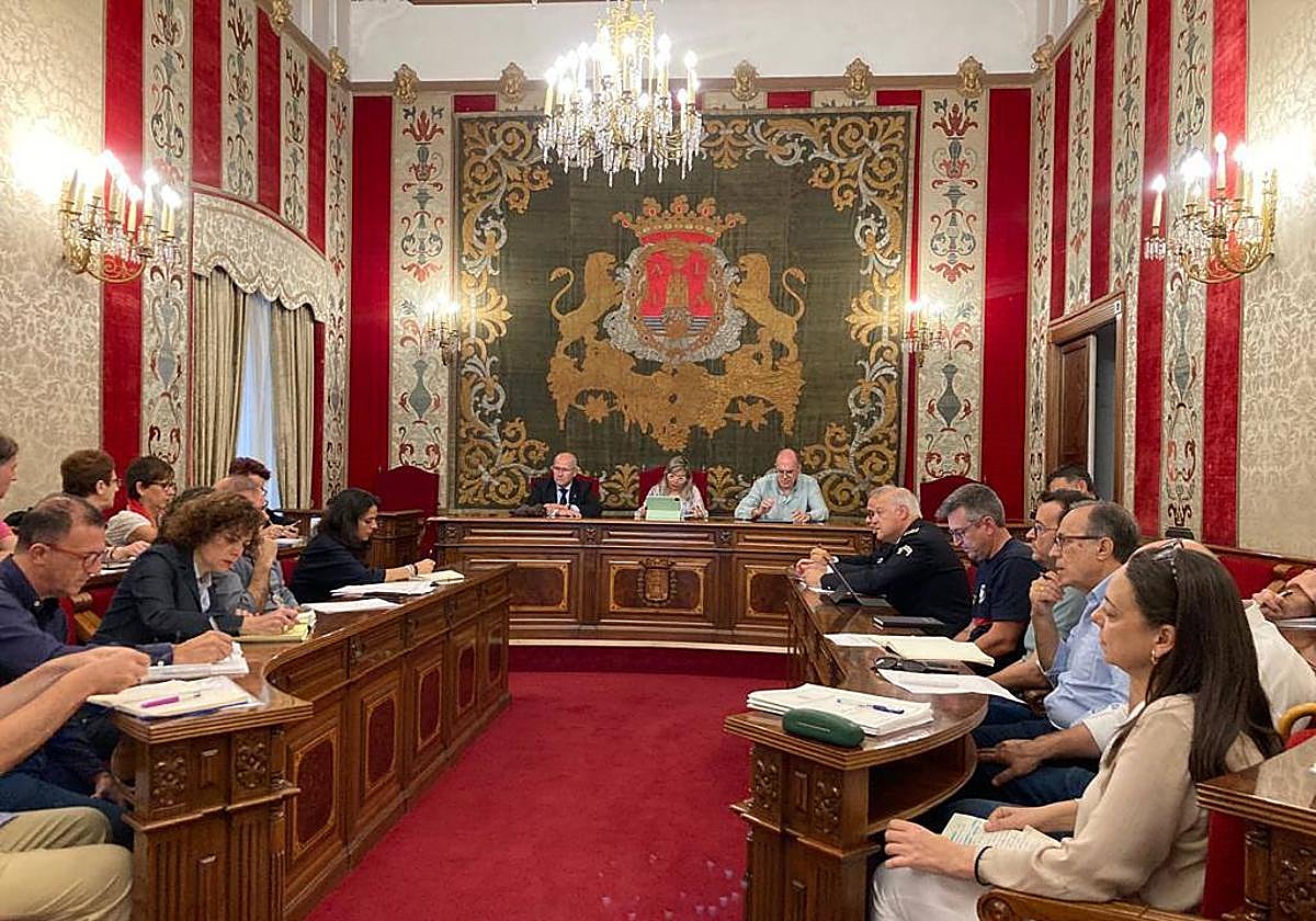 Casi un millar de efectivos velarán por la seguridad de las Hogueras de Alicante 2023