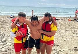 Simulacro de ahogamiento realizado este jueves en la playa del