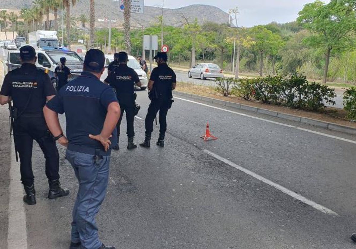 Imagen de un control policial en la ciudad de Benidorm