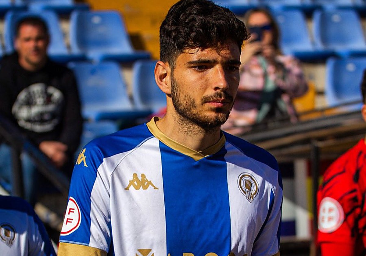 Dani Marín, saliendo como titular en un partido del Hércules