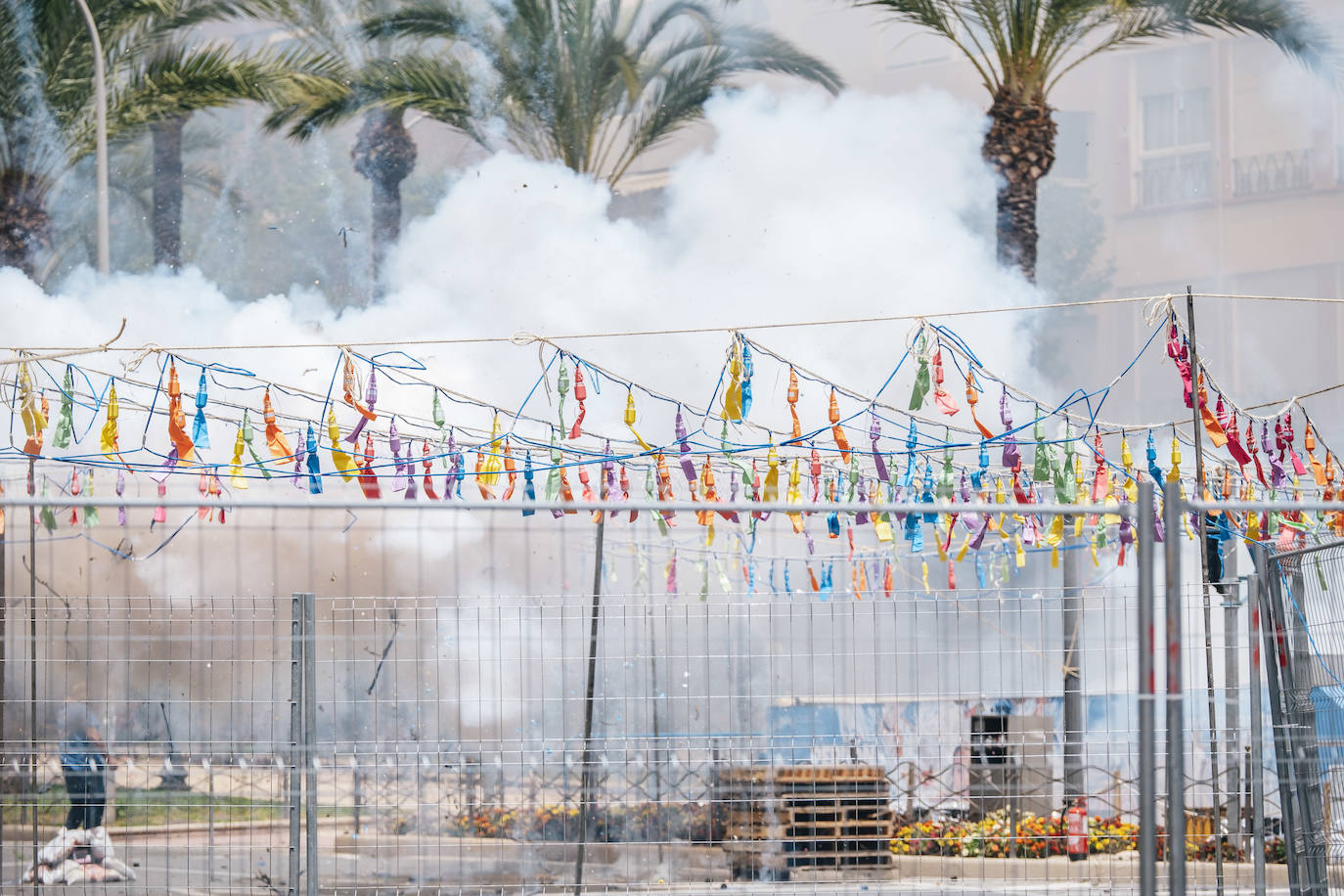 Búscate en la mascletà del 19 de junio
