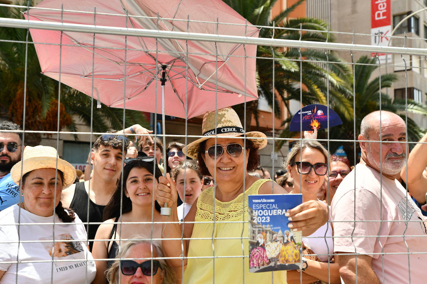 Búscate en la mascletà del 19 de junio