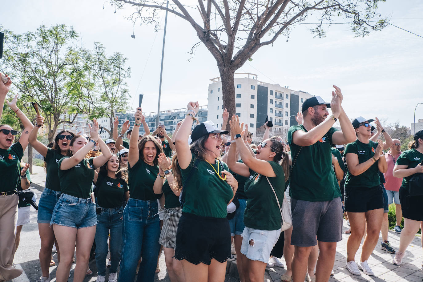 Los antigones celebran el oro de las Hogueras de Alicante