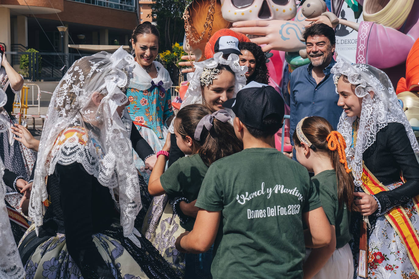 Los antigones celebran el oro de las Hogueras de Alicante