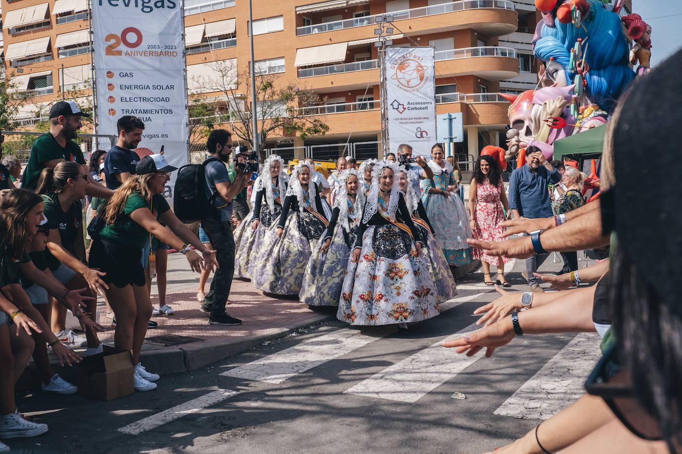 Los antigones celebran el oro de las Hogueras de Alicante