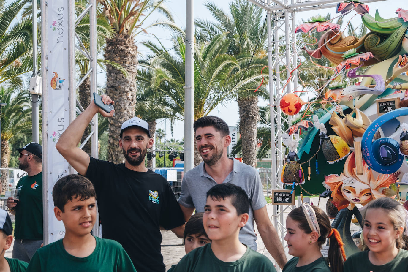 Los antigones celebran el oro de las Hogueras de Alicante