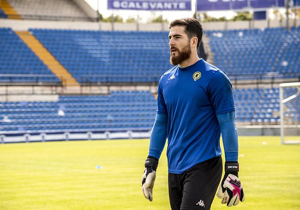 El portero Carlos Abad, único jugador del Hércules que ha renovado