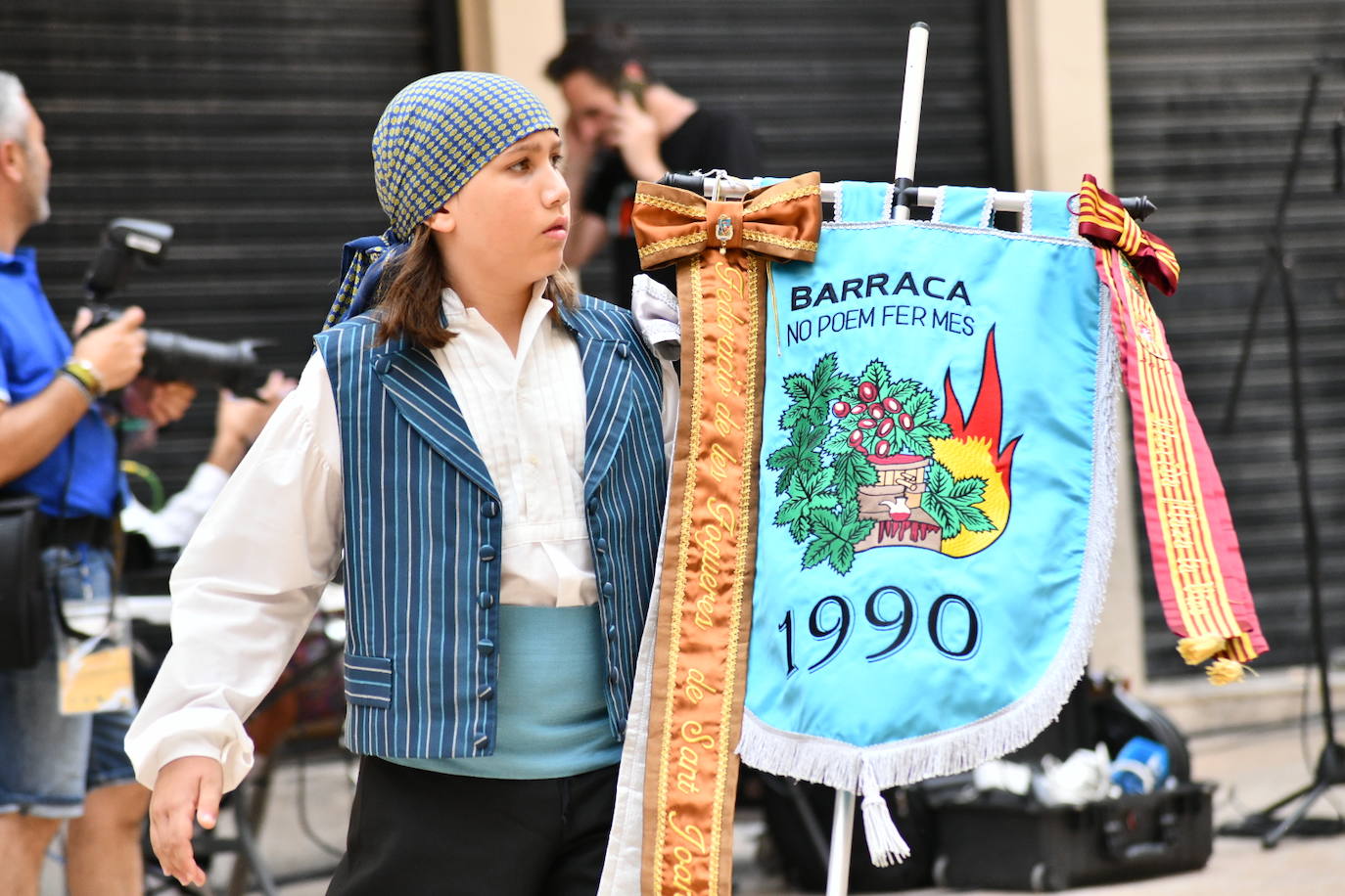 Pasión, tradición y música en la Ofrenda de Flores a la patrona de Alicante