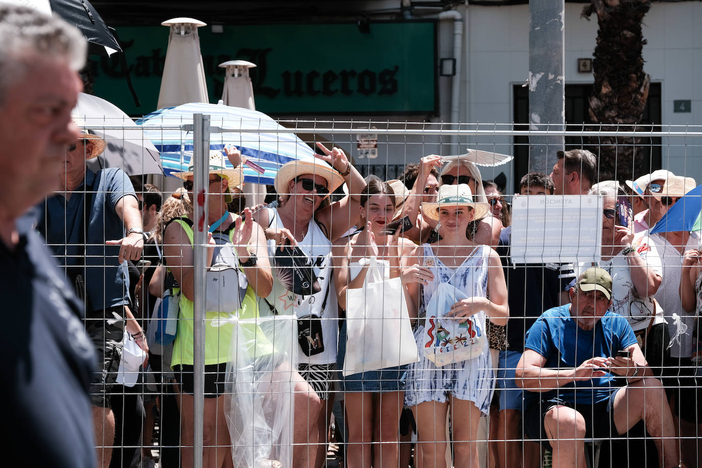 Estallido de la penúltima mascletà del concurso de Luceros en Hogueras
