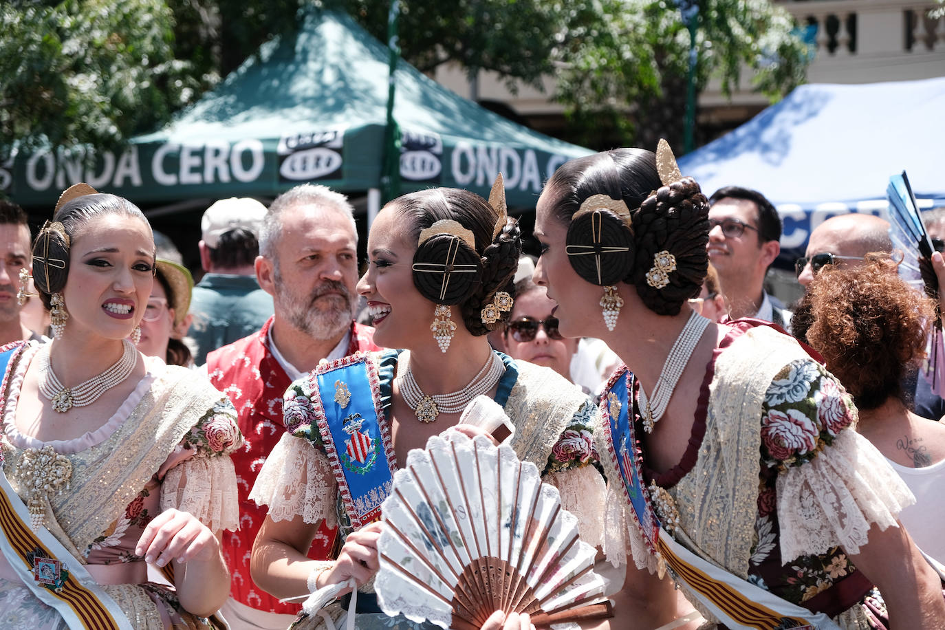 Estallido de la penúltima mascletà del concurso de Luceros en Hogueras