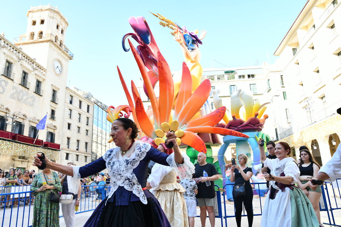 Alegría y tradición en la Dansà d&#039;Alacant