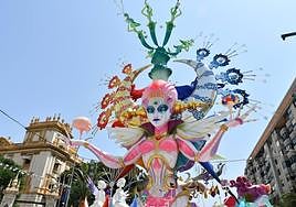 'L-mental', de David Sánchez Llongo en Diputació-Renfe, primer premio de las hogueras de Alicante.