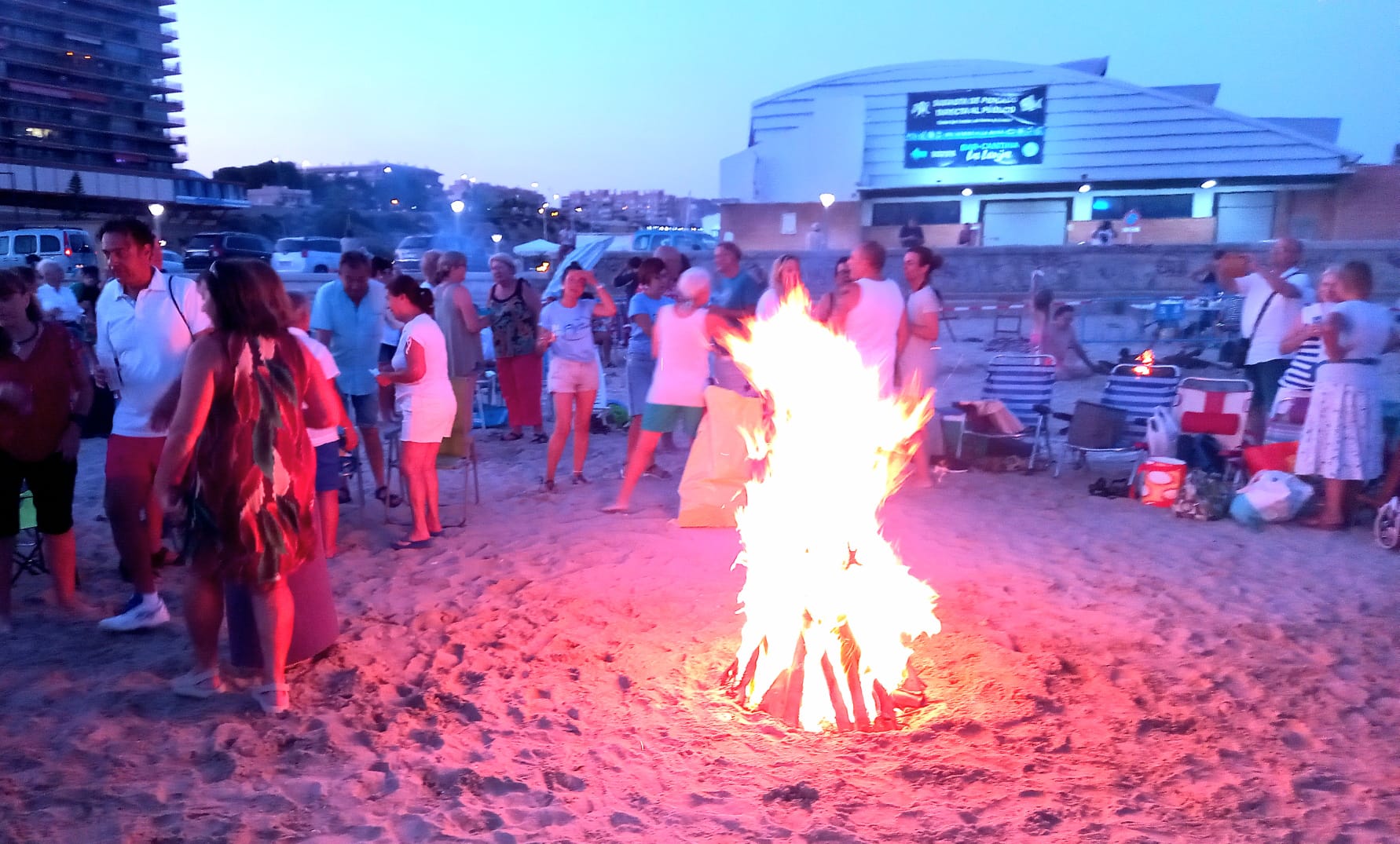 Así se vivió la noche de San Juan en las playas de Alicante