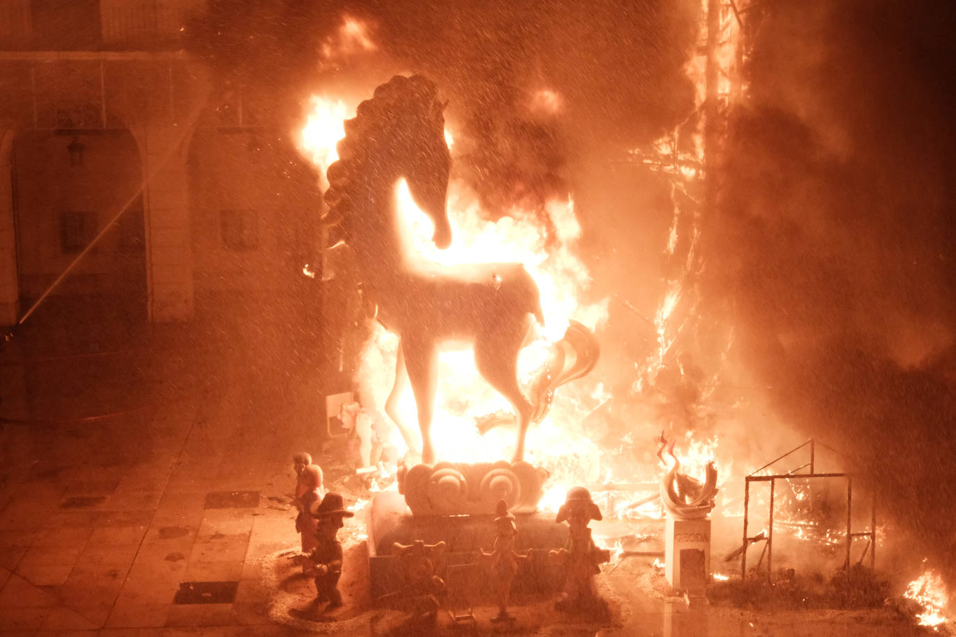 Las mejores imágenes de la Nit de la Cremà