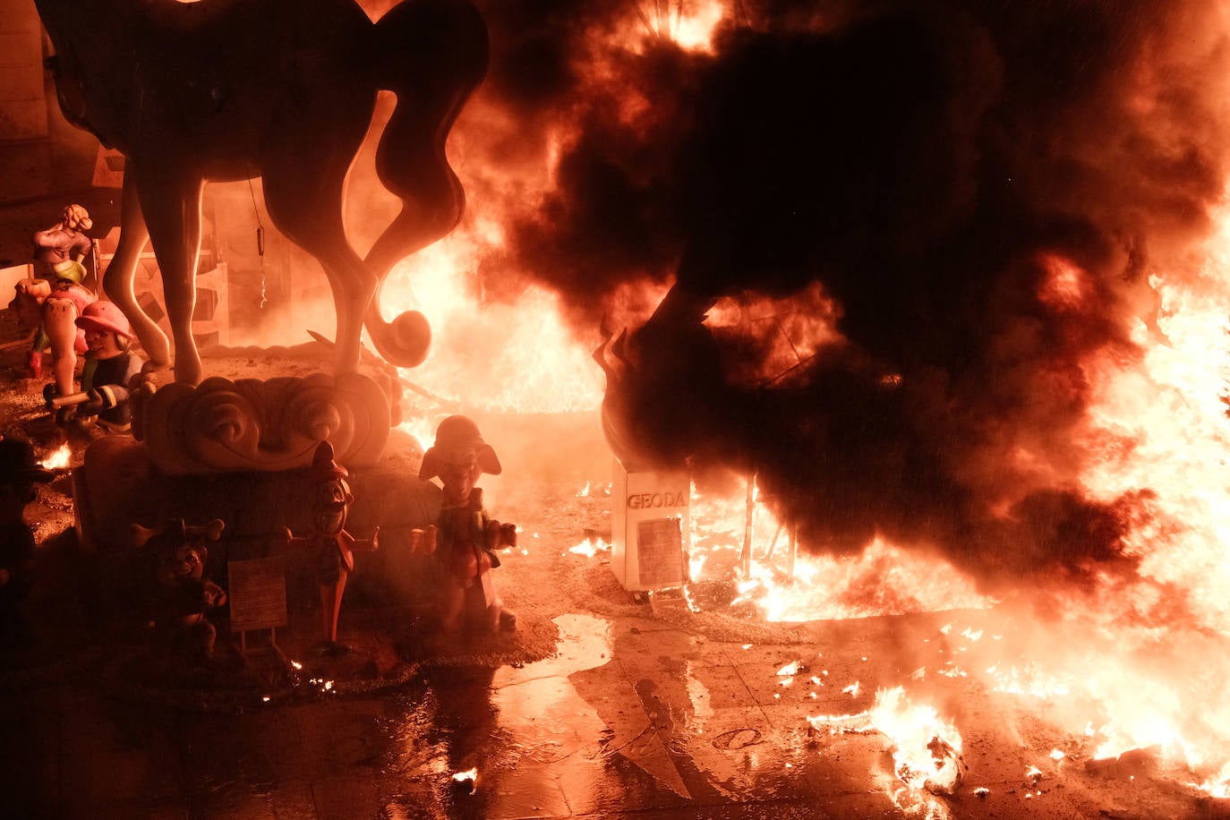 Las mejores imágenes de la Nit de la Cremà