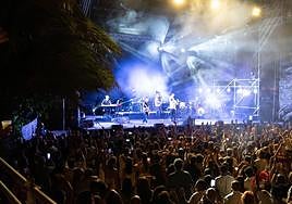 Actuación en el festival Noches Mágicas de Alicante.