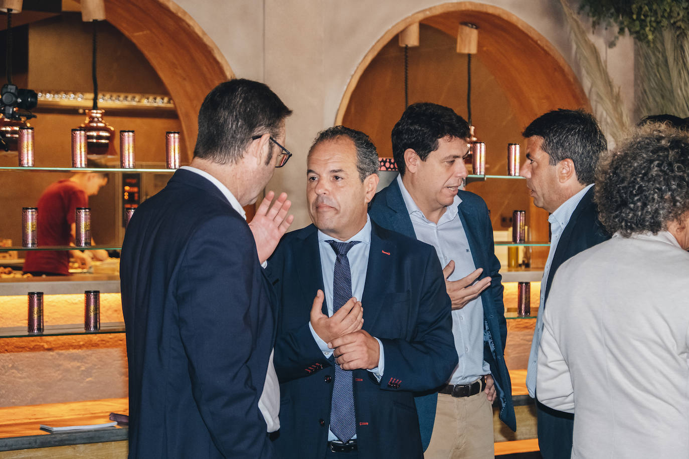 Enrique Riquelme debuta en el ciclo Conferencias Circulares de la Cámara de Alicante