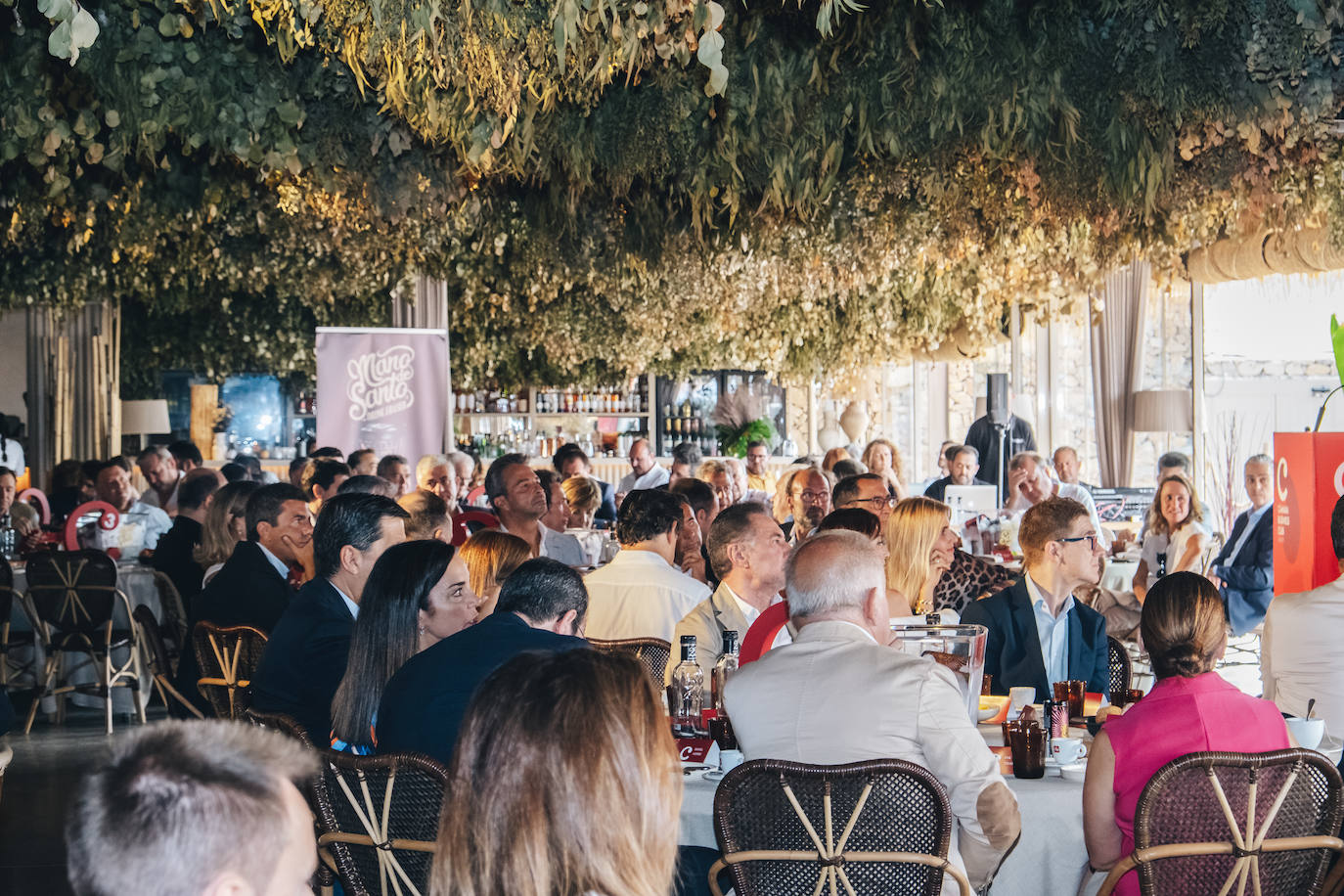 Enrique Riquelme debuta en el ciclo Conferencias Circulares de la Cámara de Alicante