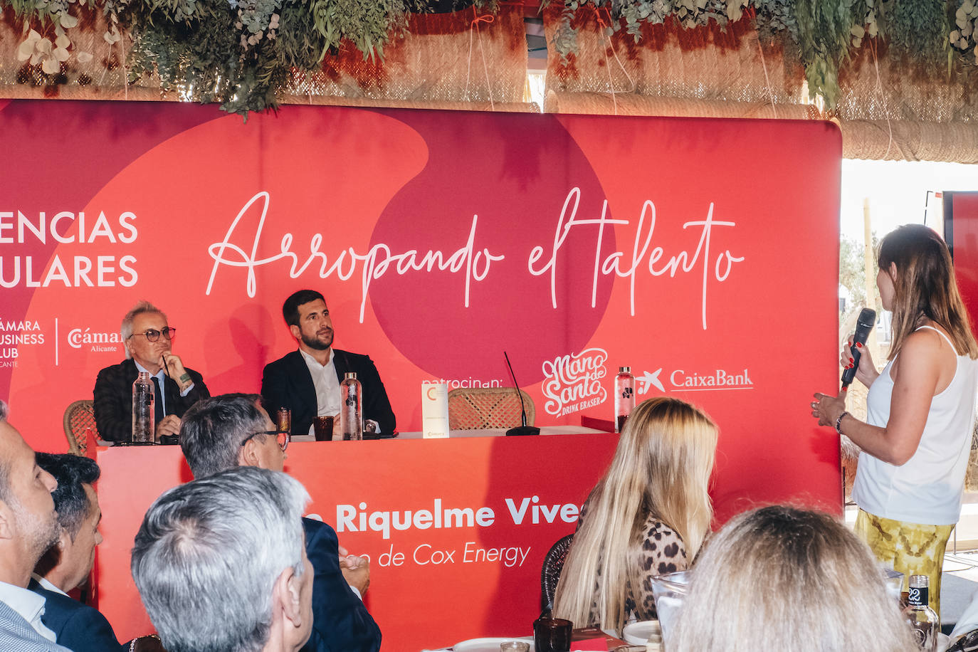 Enrique Riquelme debuta en el ciclo Conferencias Circulares de la Cámara de Alicante
