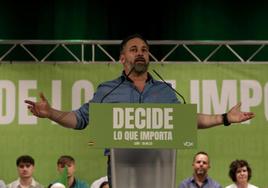 El presidente de Vox, Santiago Abascal, durante un acto de precampaña.