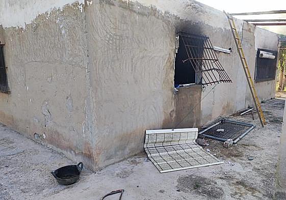 Ventana por la que se pudo efectuar el rescate.