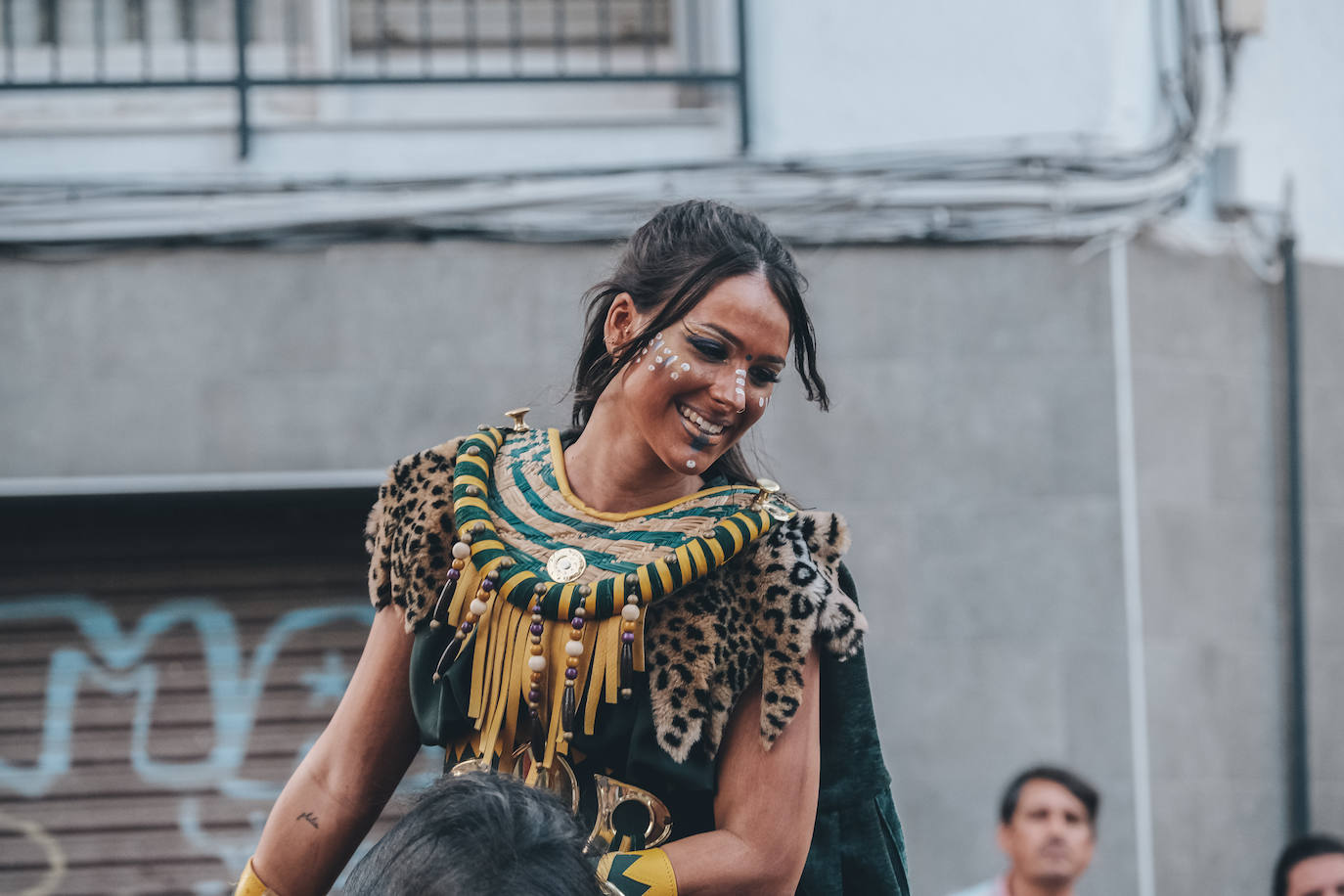 La Entrada Mora de San Blas deslumbra a los alicantinos