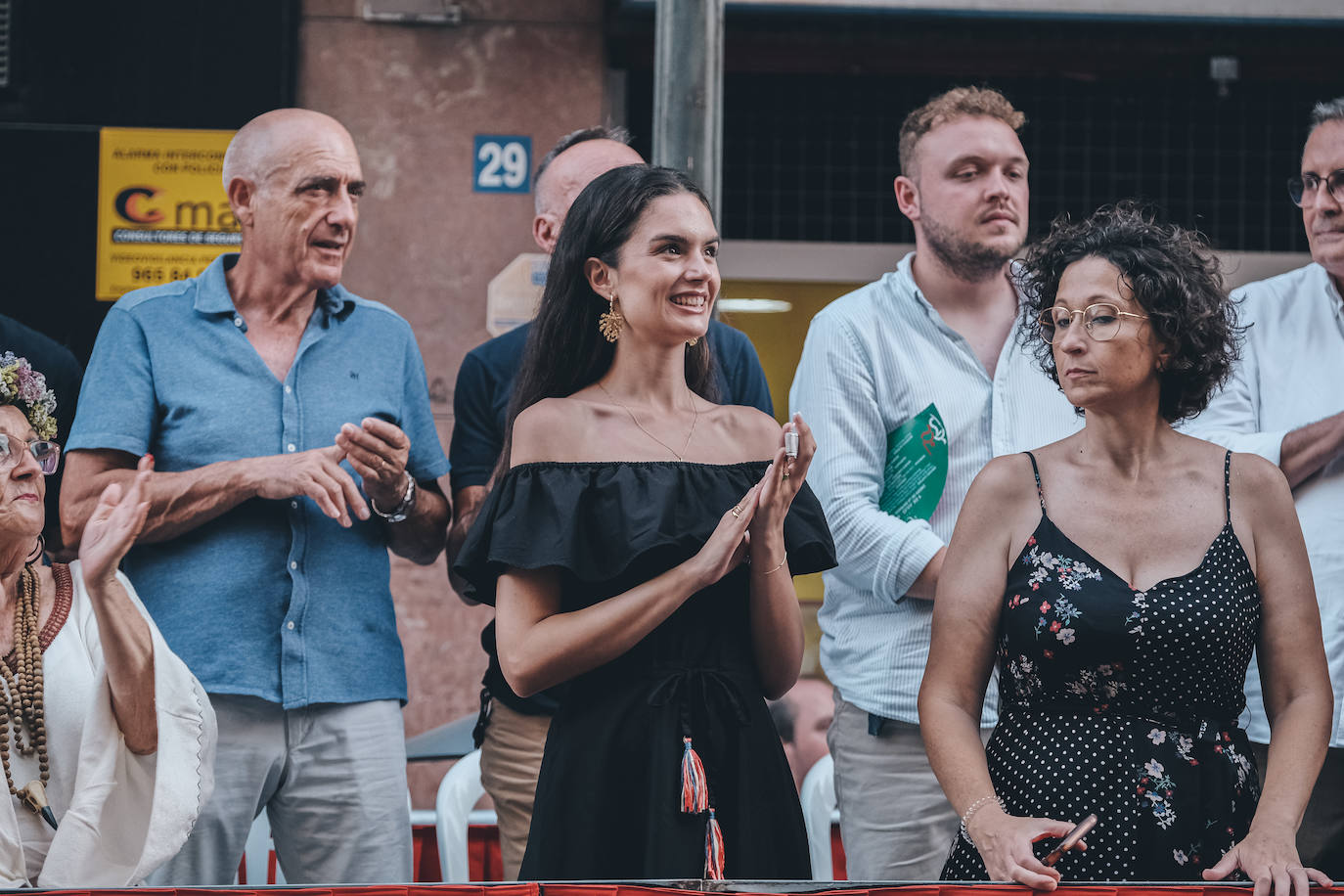 La Entrada Mora de San Blas deslumbra a los alicantinos