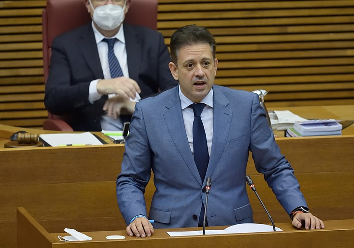 El responsable de Sanidad del PPCV, José Juan Zaplana, durante una intervención.