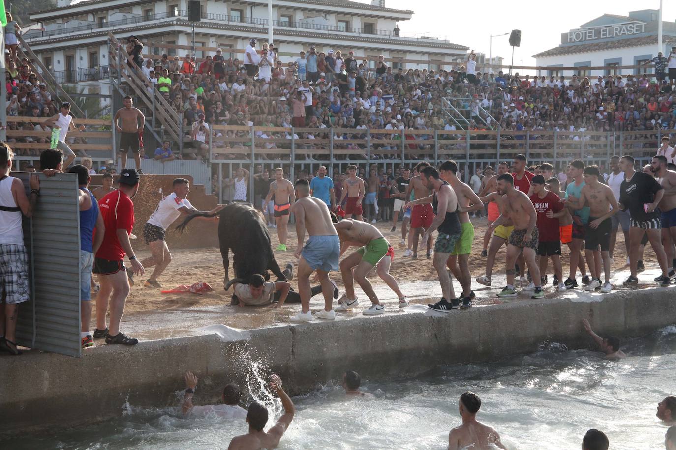 Dénia ya está en fiestas