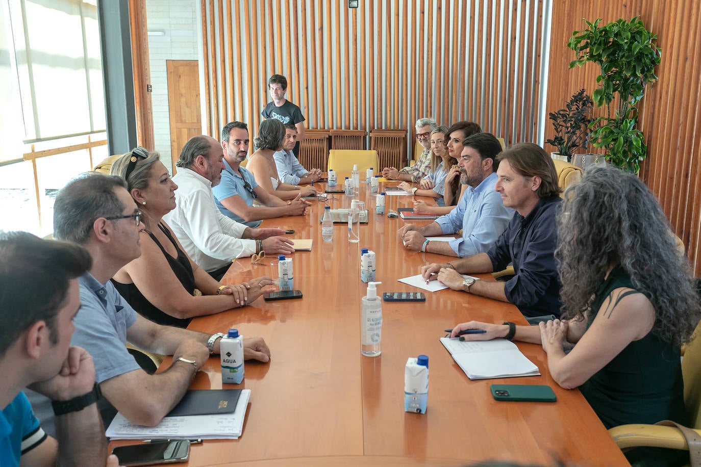 Reunión de los colectivos turísiticos con el Ayuntamiento.