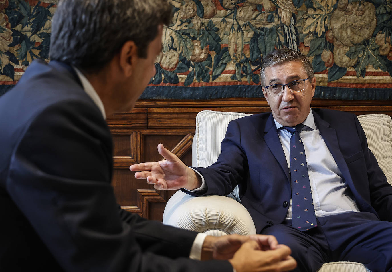 Primera toma de contacto de los nuevos consellers