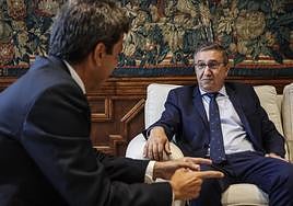 José Antonio Rovira, despachando con Carlos Mazón en el Palau de la Generalitat.