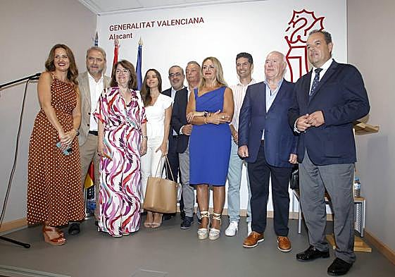 Nuria Montes, con los rectores de las universidades y empresarios de la provincia.