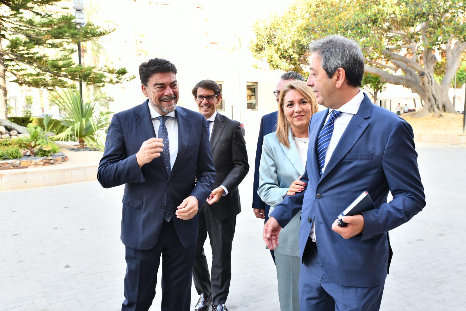 Las imágenes del primer Pleno del Consell en Alicante