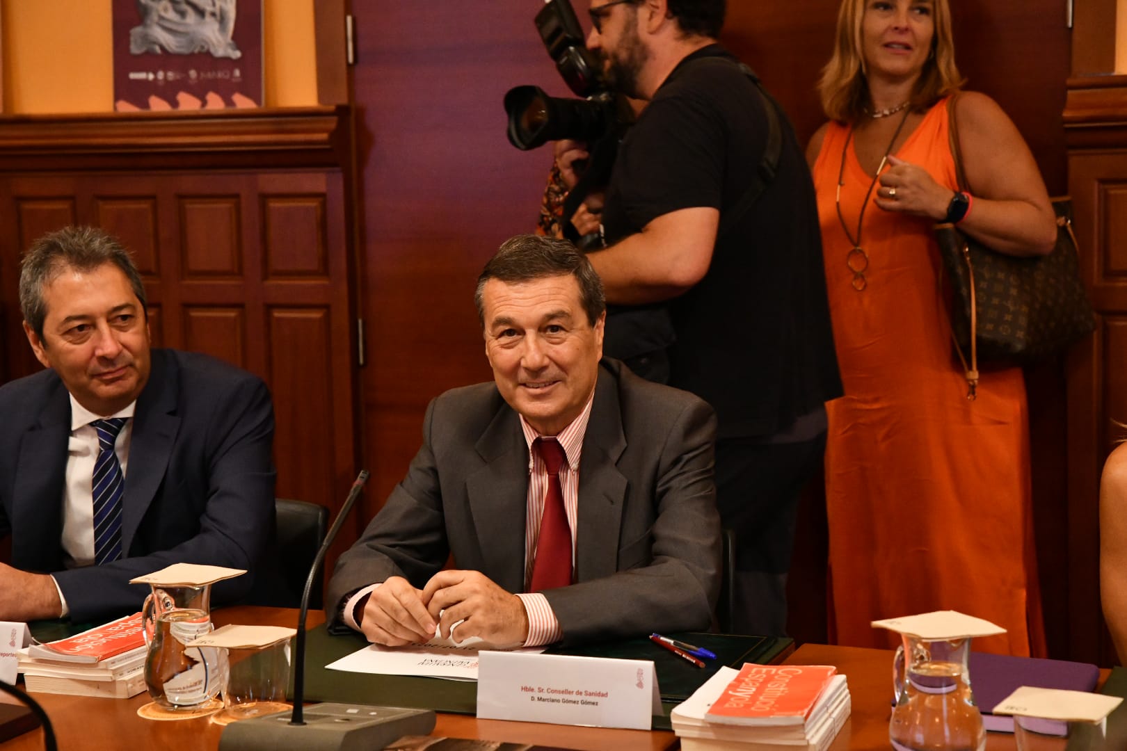 Las imágenes del primer Pleno del Consell en Alicante