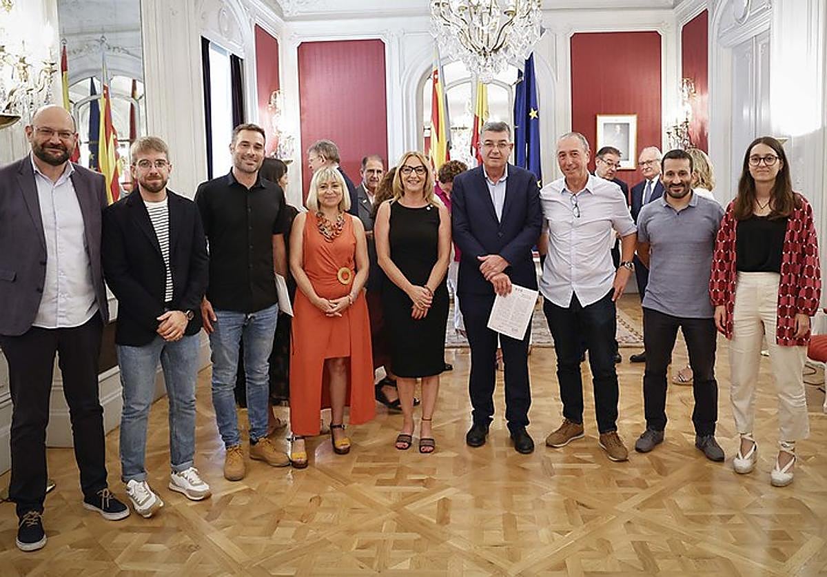 Compromís en la entrega de credenciales a los senadores territoriales, sin Iniciativa ni els Verds