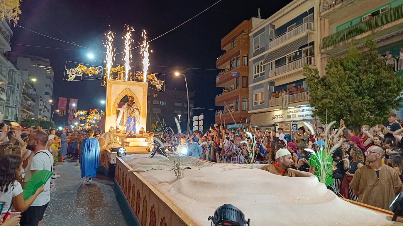 Los tuareg convierten La Vila Joiosa en el desierto africano