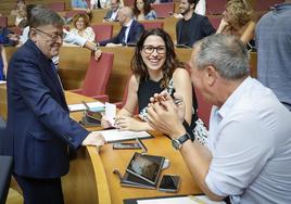 Ximo Puig, con Aitana Mas y Joan Baldoví.