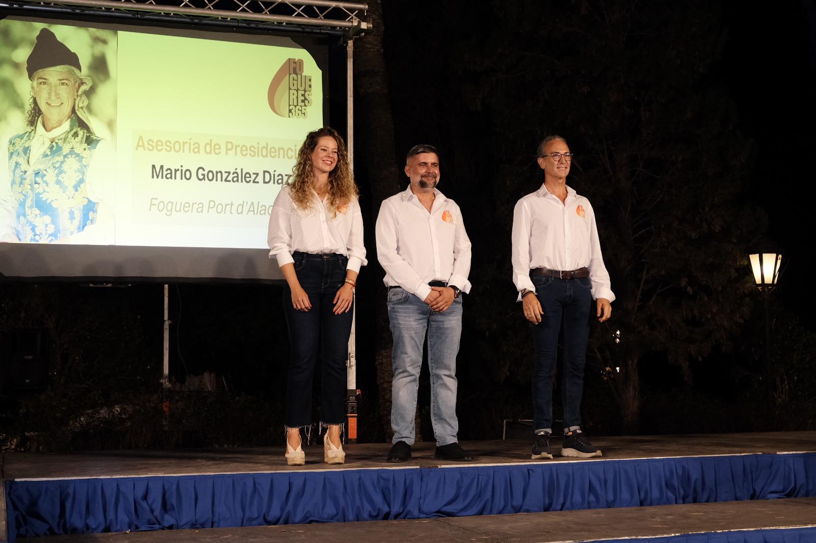 Toñi Martín-Zarco presenta a su equipo a la Federació de las Hogueras