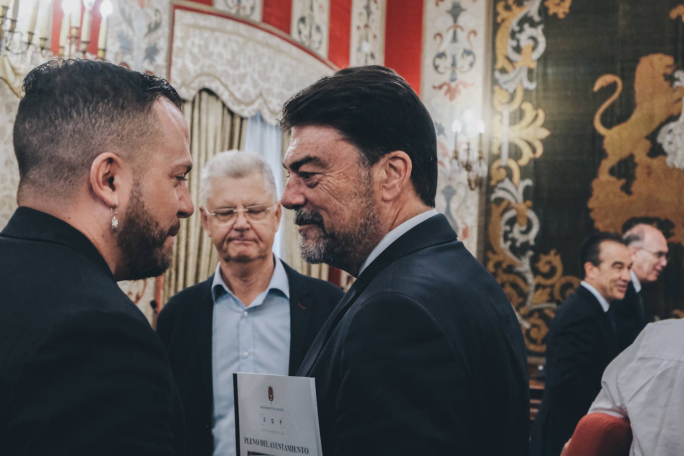 Rafa Mas, a la izquierda, y Luis Barcala, a la derecha.