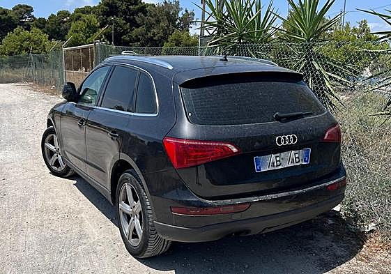 Vehículo utilizado por el presunto delincuente en su huída.