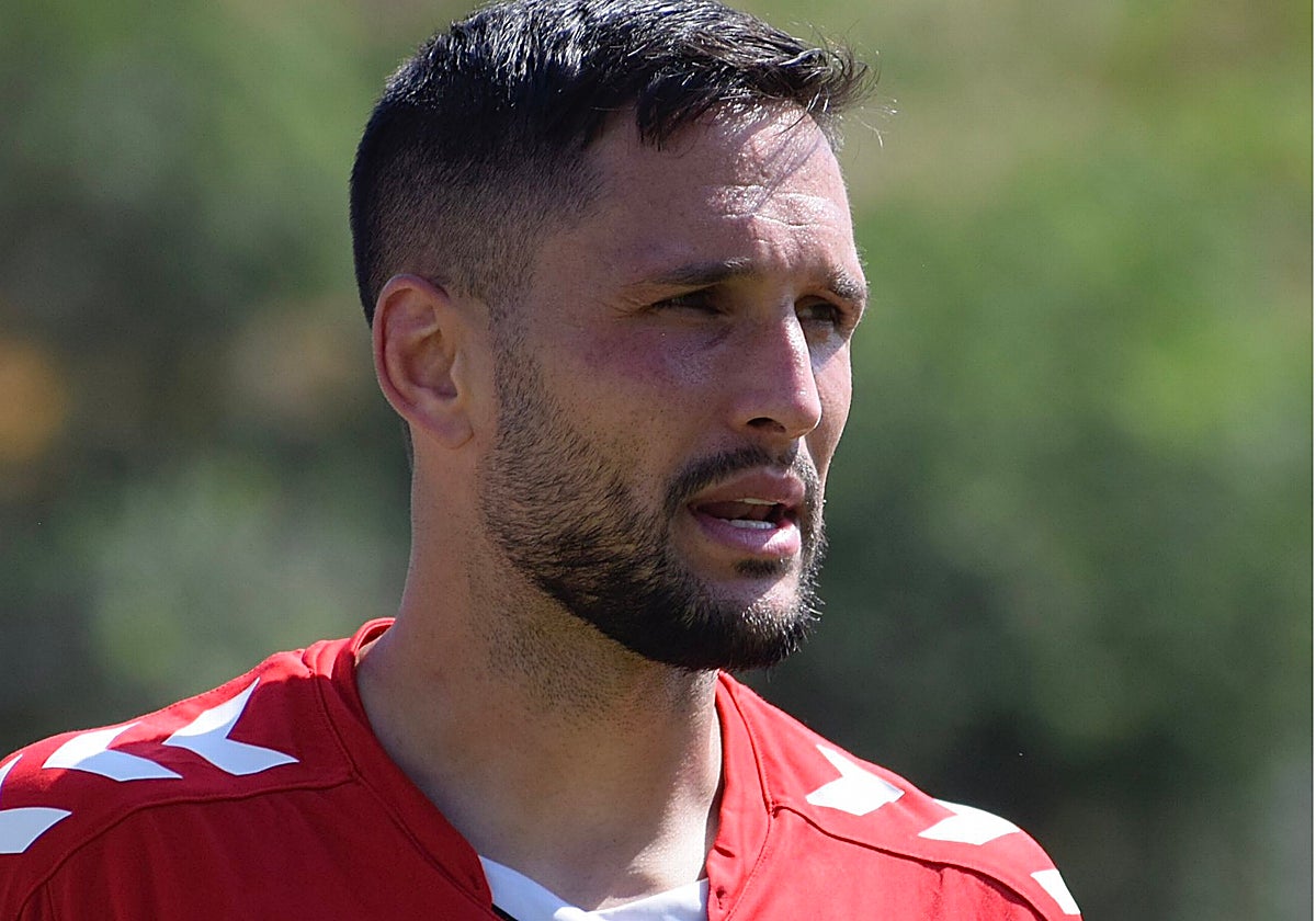 Florin Andone, durante un entrenamiento con el conjunto azulgrana